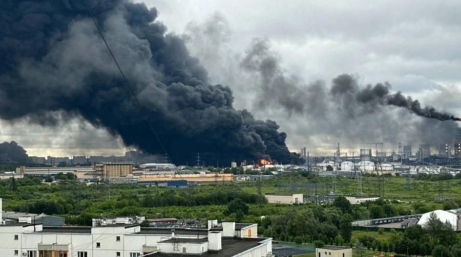 Московский нефтеперерабатывающий завод в Капотне после атаки дронов