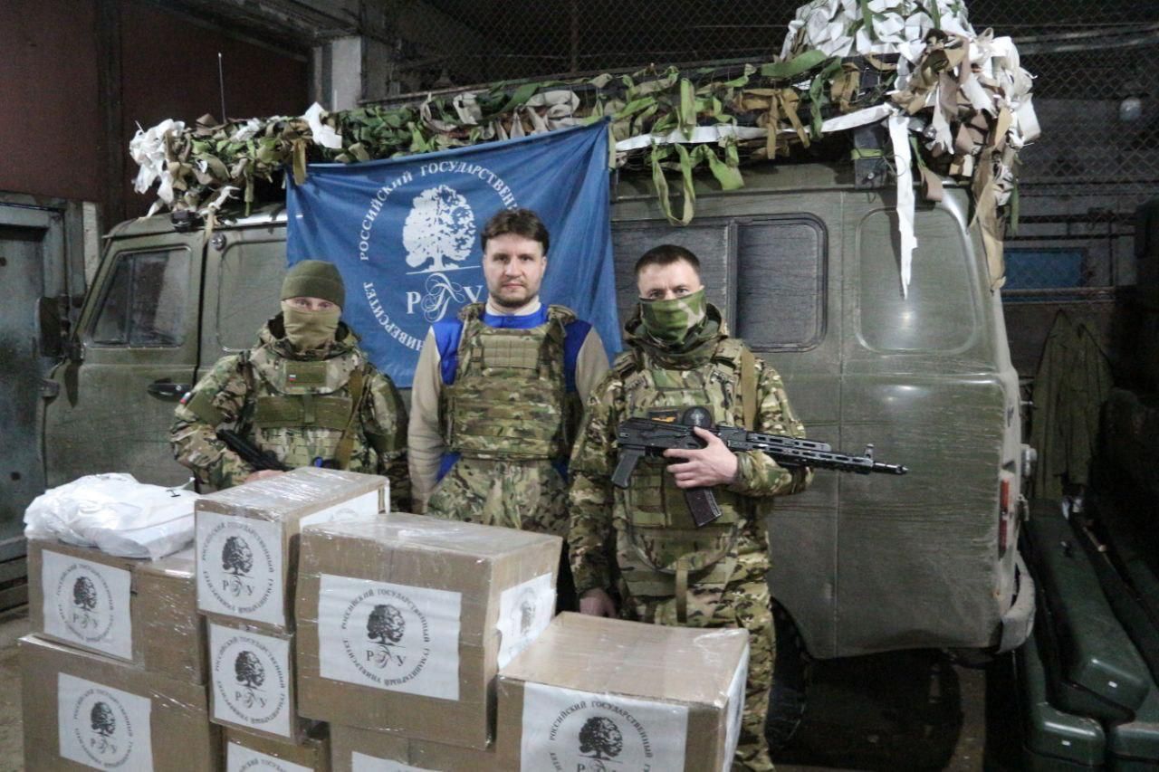 Никита Филин вместе с военными