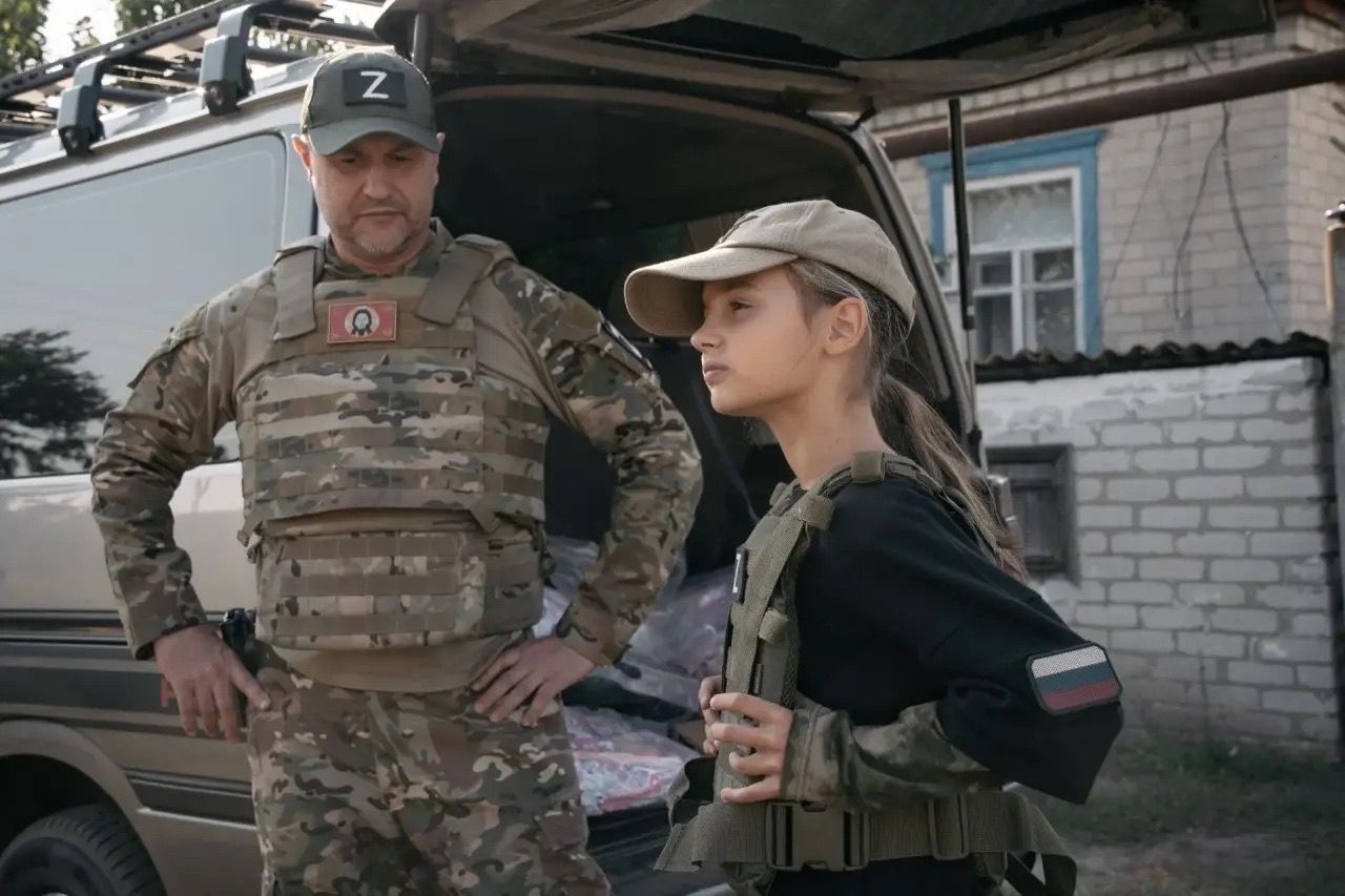 Наталья Палова с российским военным