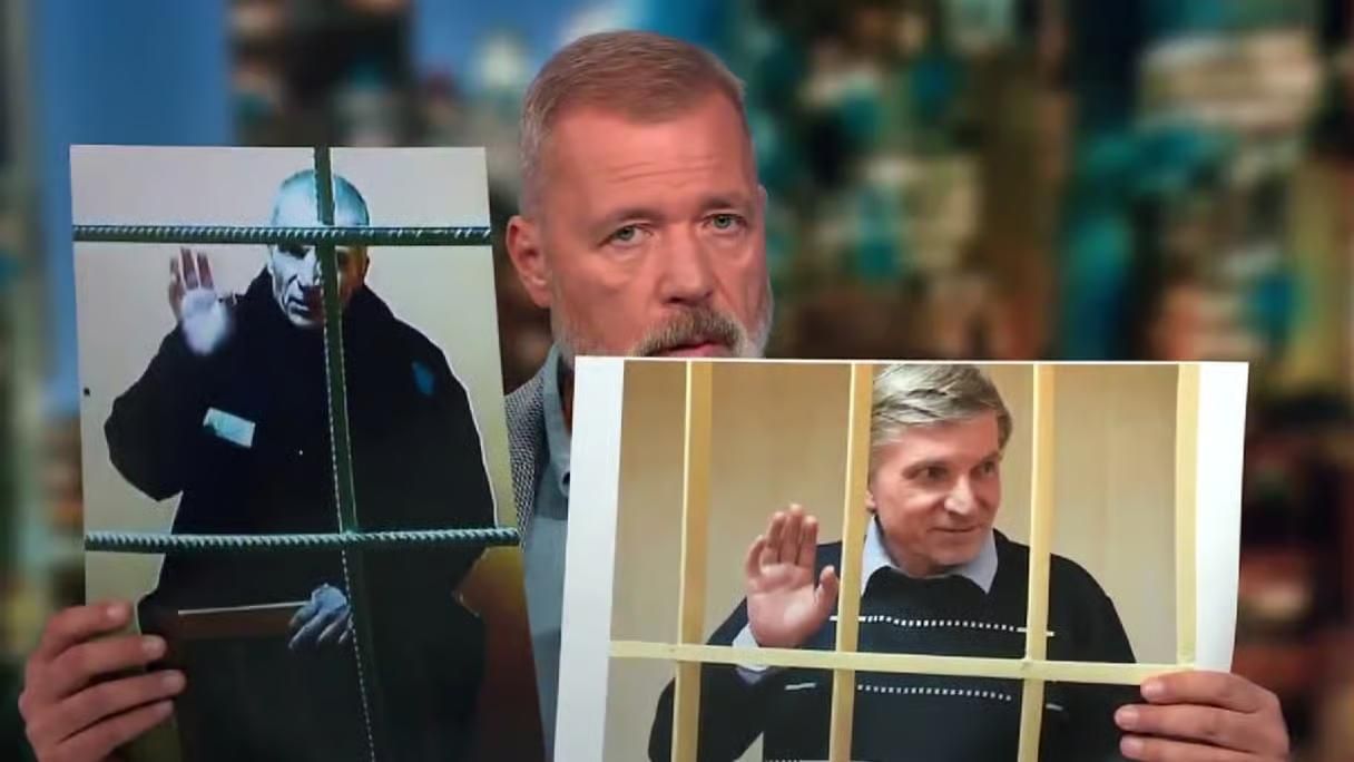 Дмитрий Муратов показывает в эфире CNN фотографии российских политзаключенных, сентябрь 2026 года
