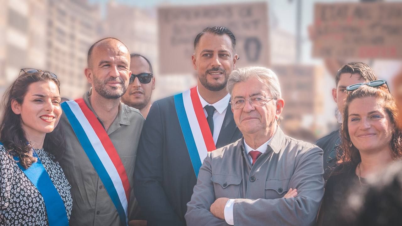 Жан-Люк Меланшон и депутаты от «Непокоренной Франции» на митинге в Марселе