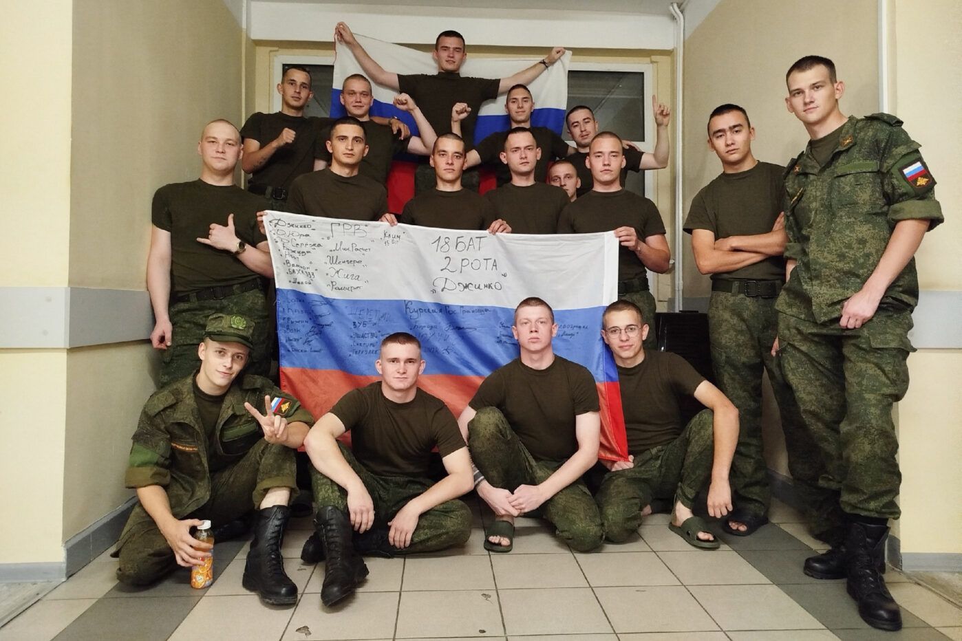 Во время наступления ВСУ в Курской области, там находились сотни срочников — многие погибли, пропали без вести или взяты в плен