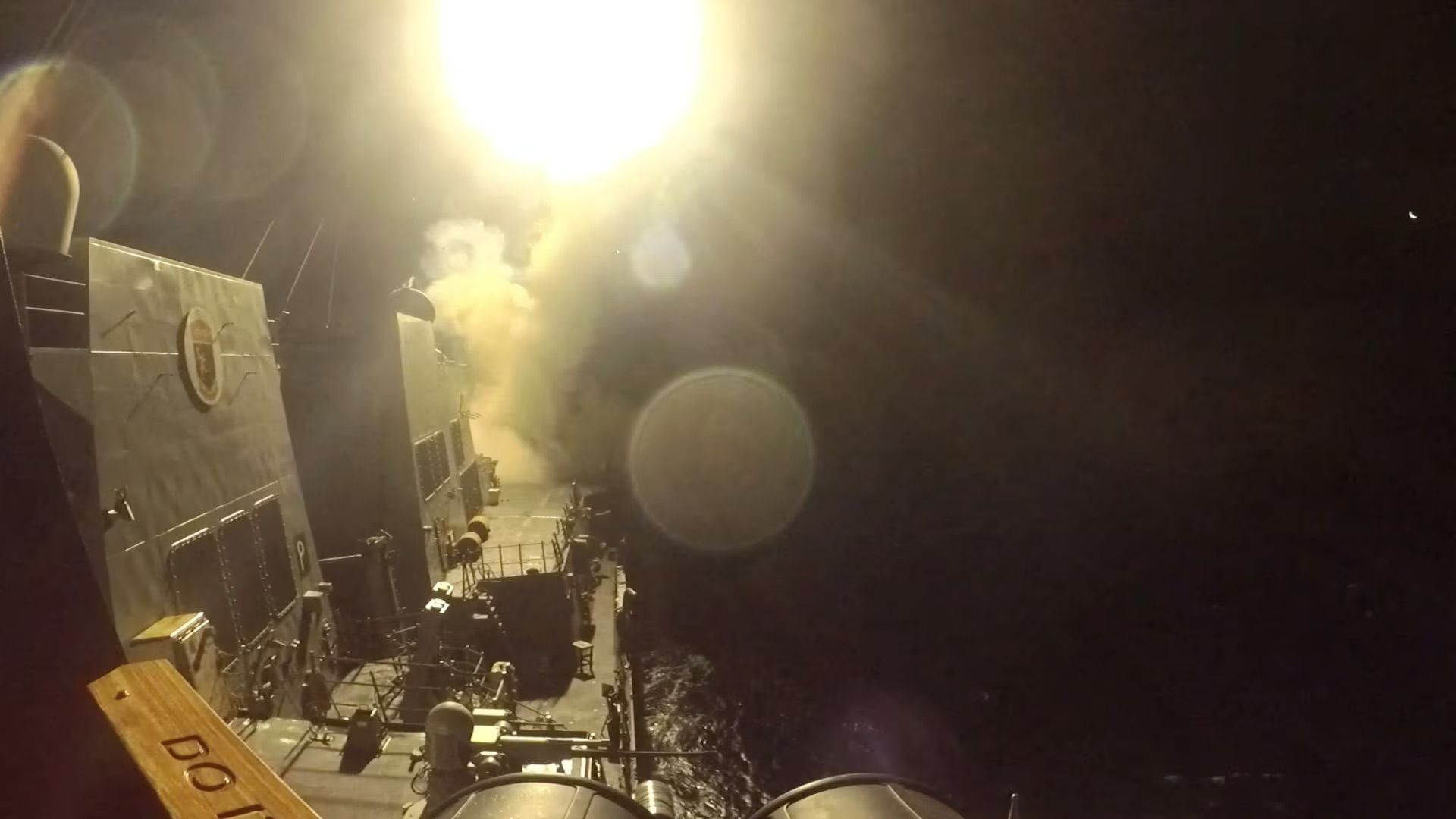Эсминец USS Michael Murphy (DDG 112) запускает крылатые ракеты Tomahawk 10 июня 2026 года